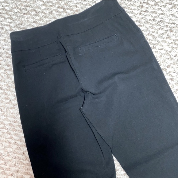 2 for $20 or 5 for $40
ALIA BERMUDA SHORTS - SIZE 8P - Picture 4 of 5